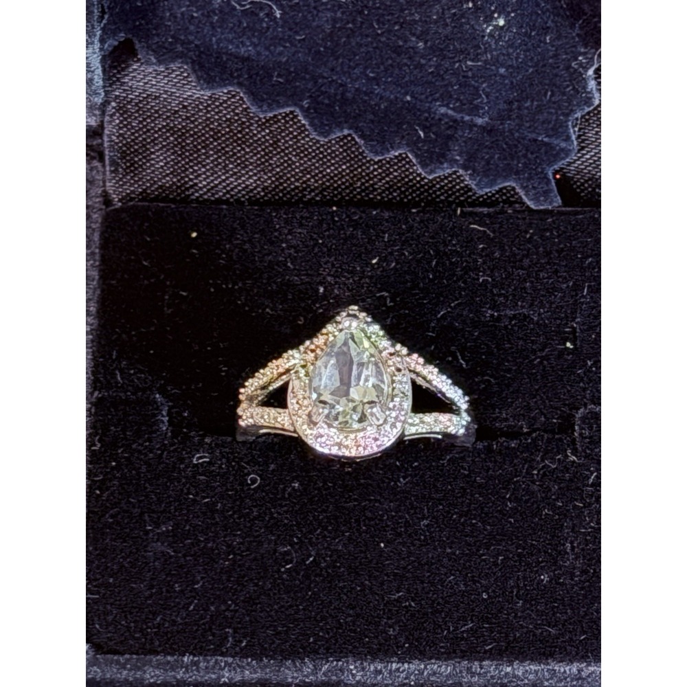 PEAR CUT NATURAL GREEN AMETHYST AND DIAMOND RING 925 SIZE 7.5 (3104)